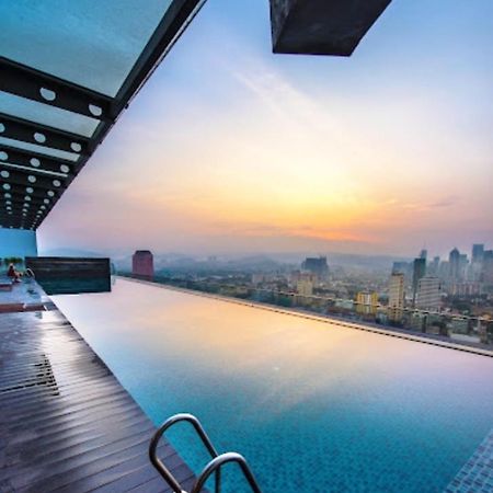 Regalia Skypool Klcc Pansiyon Kuala Lumpur Dış mekan fotoğraf