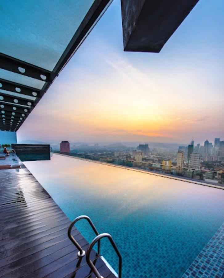 Regalia Skypool Klcc Pansiyon Kuala Lumpur Dış mekan fotoğraf